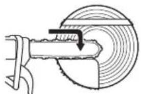 HUSQVARNA 543 XP G - Žaganje smernih rezov - 4
