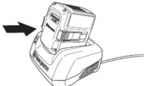 HUSQVARNA 436LiB - De accu aansluiten op de acculader - 1