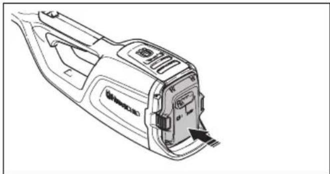 HUSQVARNA 115iPT4 - Ansluta batteriet tillprodukten - 2