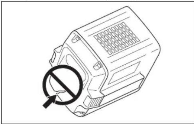 HUSQVARNA 120i - Comprobación de la bateria y del compartmento de la bateria - 2