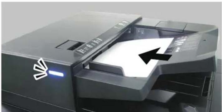 KYOCERA TASKalfa Pro 15000c - Mettre en place les originaux. - 1