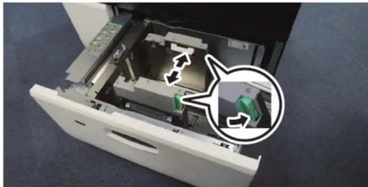 KYOCERA TASKalfa Pro 15000c - Chargement d'enveloppes et de cartes dans le chargeur de papier (Magasin 5 à 8) - 3