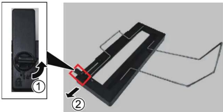 KYOCERA TASKalfa Pro 15000c - Installer le plateau pour bannière. - 1
