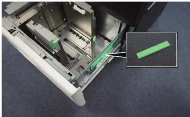 KYOCERA TASKalfa Pro 15000c - Chargement du papier index dans le chargeur de papier (Magasin 5 à 8) - 2