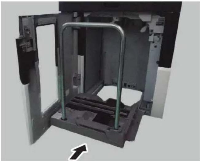 KYOCERA TASKalfa Pro 15000c - Remettre le chariot du module d'empilage à l'intérieur du module d'empilage 5000 feuilles. - 1
