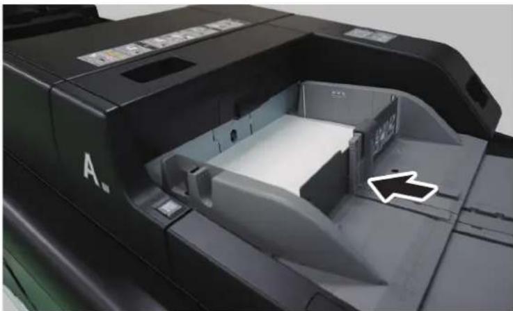KYOCERA TASKalfa Pro 15000c - Charger du papier. - 1