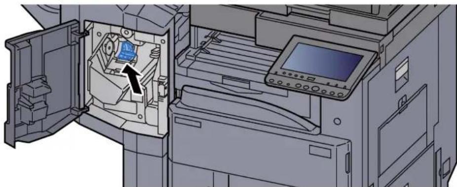 KYOCERA TASKalfa 3212i - Élimination des agrafes coincées dans le module de finition 1000 feuilles - 11