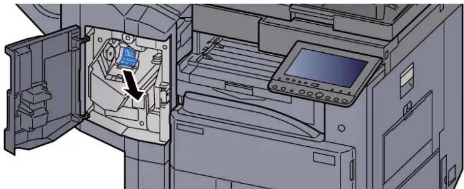 KYOCERA TASKalfa 4012i - Retirer le portecartouche d'agrafes. - 1