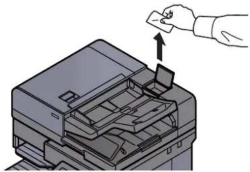 KYOCERA TASKalfa 4012i - Retirer le chiffon de nettoyage de son compartment. - 1