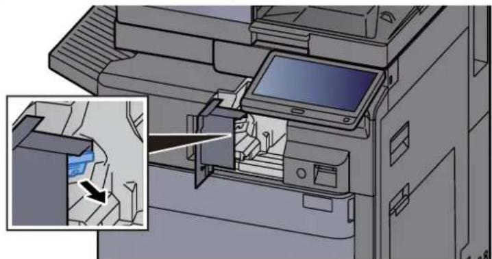 KYOCERA TASKalfa 5003i - Retirer le portecartouche d'agrafes. - 1