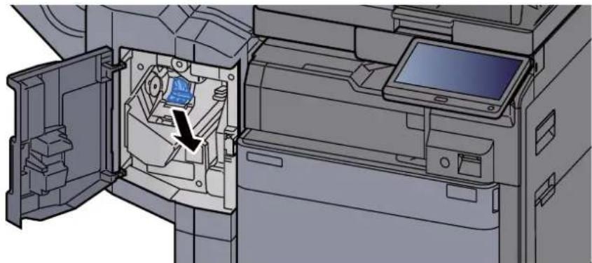 KYOCERA TASKalfa 5003i - Retirer le portecartouche d'agrafes. - 1