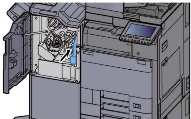 KYOCERA TASKalfa 5002i - Installer le bac de recupération de perforation. - 1