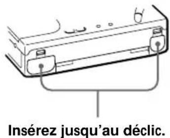 Insérez jusqu'au déclic.