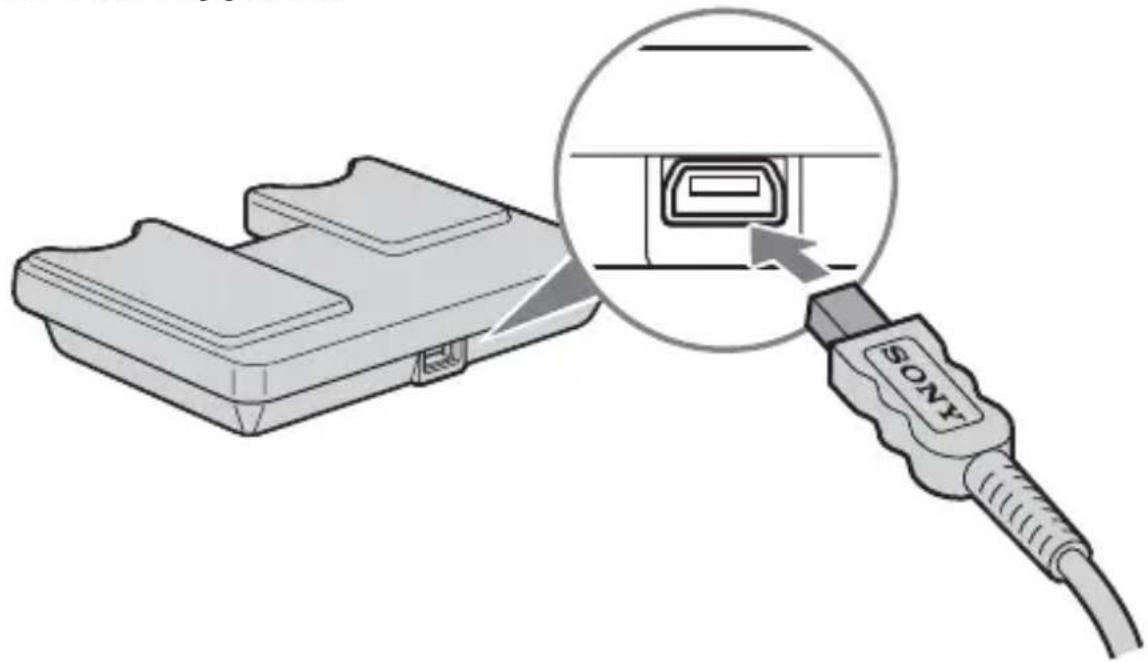 SONY MSACUSM1 - Insérez à fond le miniconnecteur B du cable USB dans la prise USB de l'appareil. - 1