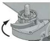 DEWALT D28494G - MOUNTING AND REMOVING HUBBED WHEELS - 2