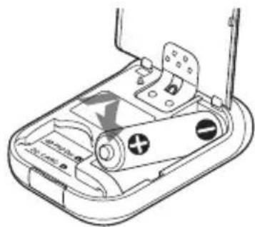 SONY GPSCS3KA - Insérez la batterie en respectant les polarités indiquées par les signes ⊕/⊖ dans le compartiment de la batterie. - 1