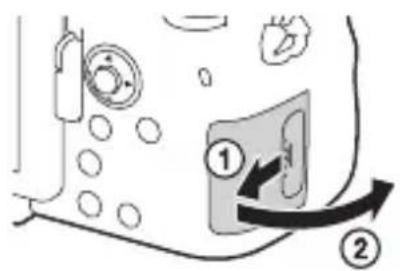 SONY ILCA77M2M - Insertion de la batterie et de la carte mémoire (vendue séparément) - 3