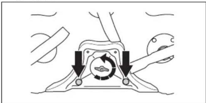 HUSQVARNA Rider 316T AWD - Pour retirer et fixer le bouchon BioClip sur le carter de coupe Combi 94 - 1
