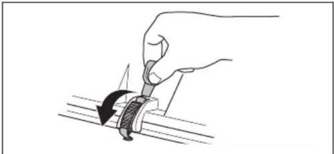 HUSQVARNA Rider 316T AWD - Pour retirer le capot du moteur - 1