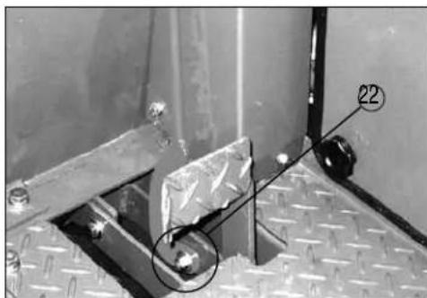 KUBOTA KC120HC - - Stellen Sie zuerst die Motor ab. - 19