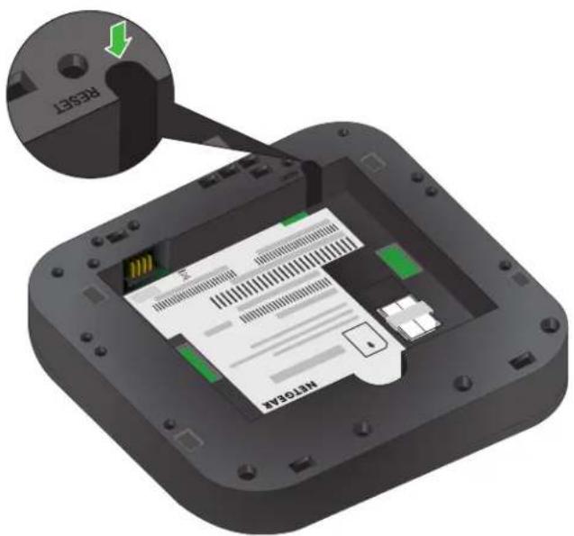 NETGEAR Nighthawk MR5100C - Pour rétablit les paramètres d'usine du routeur mobile à l'aide du bouton de réinitialisation : - 1