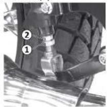 Mash Black Seven 125cc (2021) - Réglage du frein de la roue arrière - 1