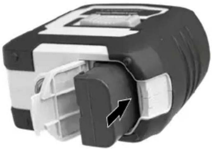 Laserliner CompactPlaneLaser 3G - Lityum-yon bataryaasinin yerleşbirilmesi - 1