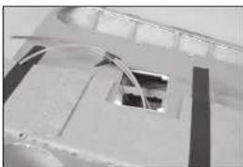 Hangar 9 Ki43 Oscar 60cc - MONTAGE DES EINZIEHBAREN FAHRWERKS - 4