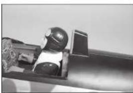 Hangar 9 Ki43 Oscar 60cc - MONTAGE VON PILOT UND KANZEL - 3