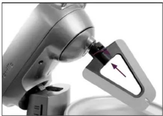 BREVILLE the Freeze & Mix BIA500XL - Assemblage de la LAME à RACLER à la tête inclinable du batteur - 1