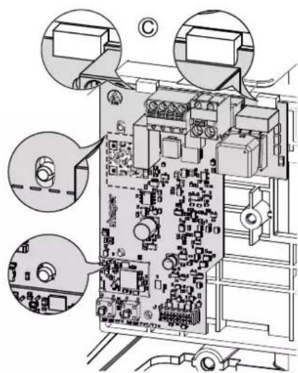 HAGER XEVA205 - Installing the TIC card - 3
