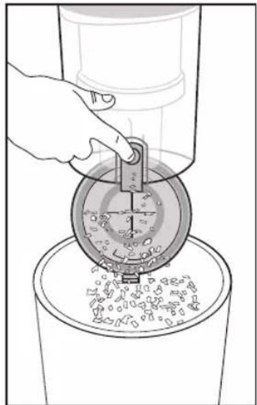 EUREKA FloorRover Dash NEU526C - Empty dust cup after every use - 2
