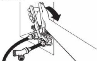 WHIRLPOOL YWED6605MC - Raccorder le conduit d'évacuation au clapet 3. Serrer les raccords - 2