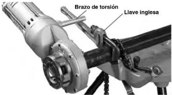 RIDGID 700 - Uso de una llave inglesa RIDGID de 12", 14" o 18", de trabajo pesado: - 1