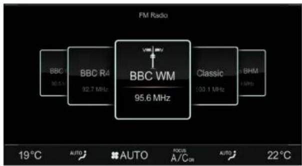 Aston Martin DB11 (2021) - Radio - 1