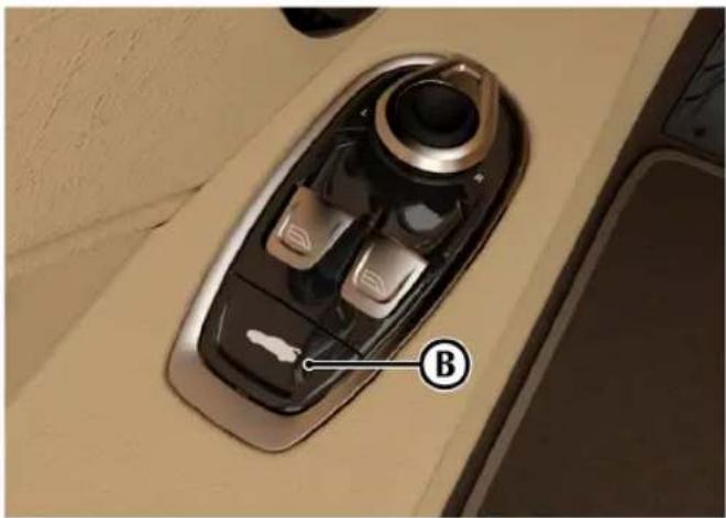 Aston Martin DB11 (2021) - Ouverture du couvercle du coffre de l'intérieur du véhicule - 1