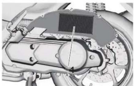 YAMAHA NMAX 125 (2025) - Remplacement de I'elément du filtré à air - 2