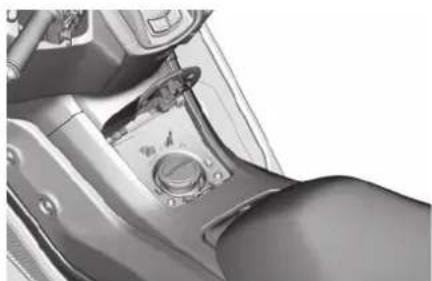YAMAHA NMAX 125 (2025) - Caracteristiques particulieres - 4