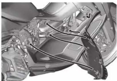 YAMAHA NMAX 125 (2025) - Mise en place du cache - 1