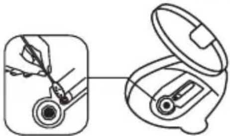 LENCO SCD861 - REINIGUNG DER CD-LINSE - 1