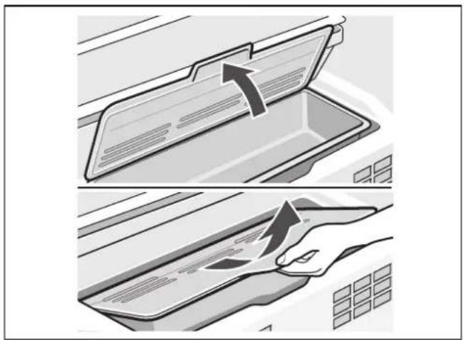 GAGGENAU RC200300 - Taking out vegetable container with cover - 1
