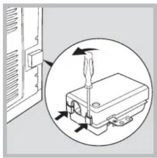 INDESIT FI 51 K.B IX CR - Fitting the power supply cable - 1