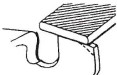 Tanaka TCS 51EAP - Diminuer la hauteur des limiteurs de profondeur avec une lime - 2