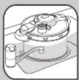 TEFAL Clipsominut' Easy P46207 - To release the steam: - 2