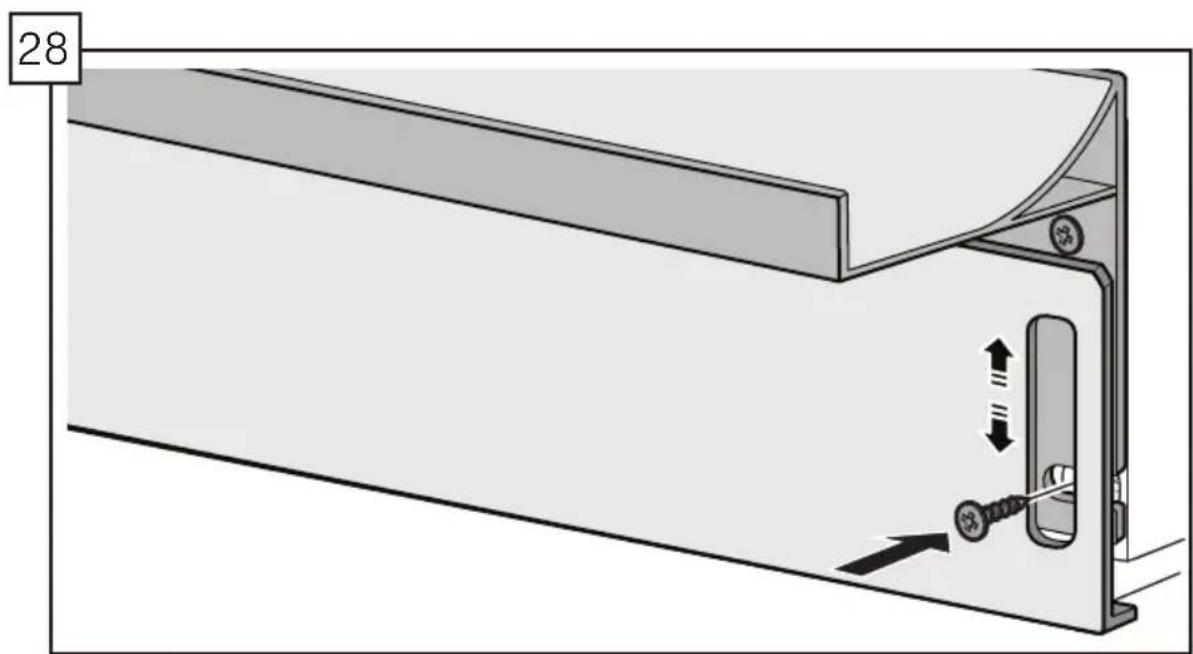 BOSCH SHP878ZP5N - Si el lavavajillasiene un panel de pie de plástico (L) y panel de pie con ranuras (M), siga estas instrucciones: - 1