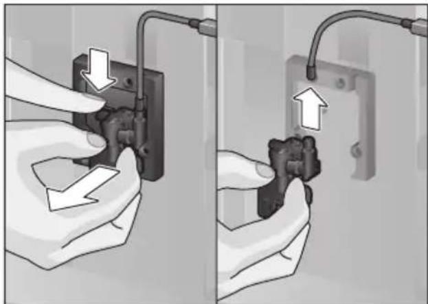 THERMADOR TCM24TS - Cleaning the milk system manually - 1