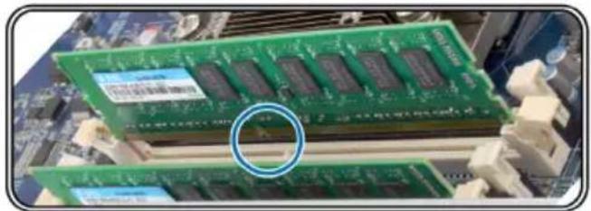 SYNOLOGY RC18015xs+ - Ajouter un module de RAM sur le RackStation - 2