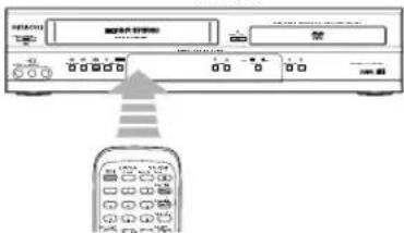 HITACHI DVPF35U - Mise en place des piles de la télécommande - 4