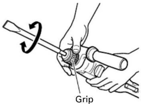 HITACHI DH 24PC - How to use the drill bit (taper shank) and the taper shank adaptor. - 2