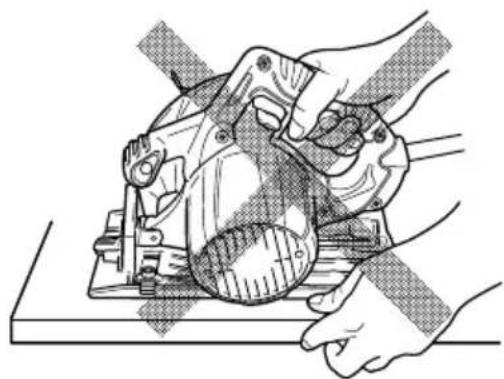HITACHI C 7BMR - A VERTISSEMENT - 5